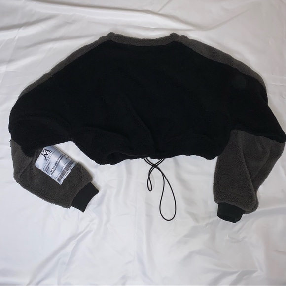 SHERPA CROPPED CREWNECK - Picture 4 of 6